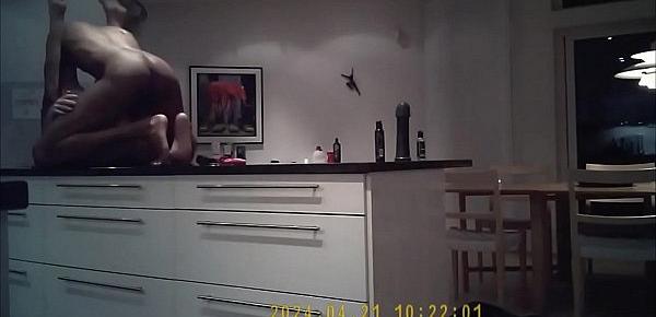  horny amateur mom fuck bbc at her kitchen
